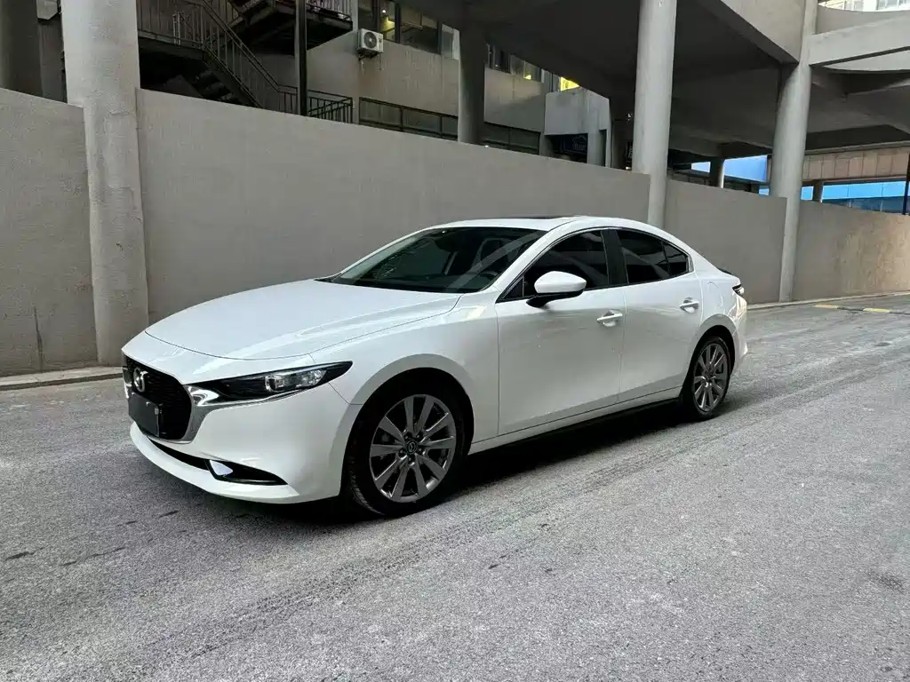 Mazda3 Angkesela 2021 2.0L Automatic Premium Edition купить на сайте DeffCars
