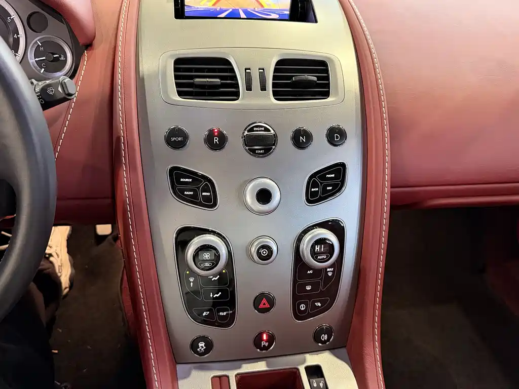 V8 Vantage 2016 4.7L Coupe купить на сайте DeffCars