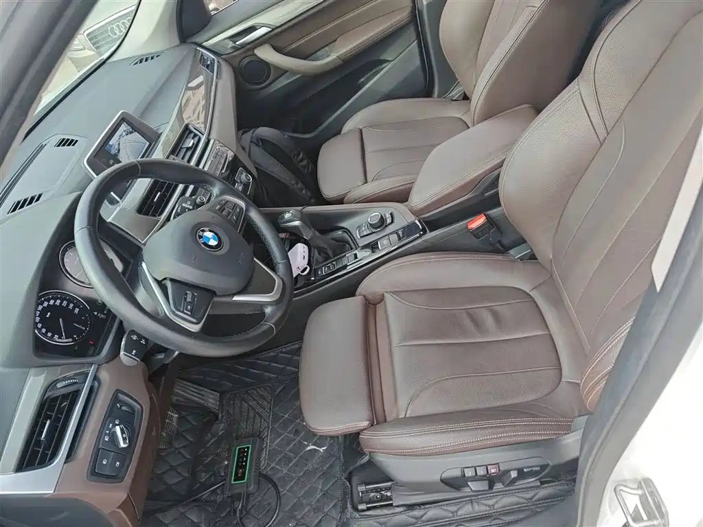 BMW X1 2019 sDrive18Li Exclusive Model купить на сайте DeffCars