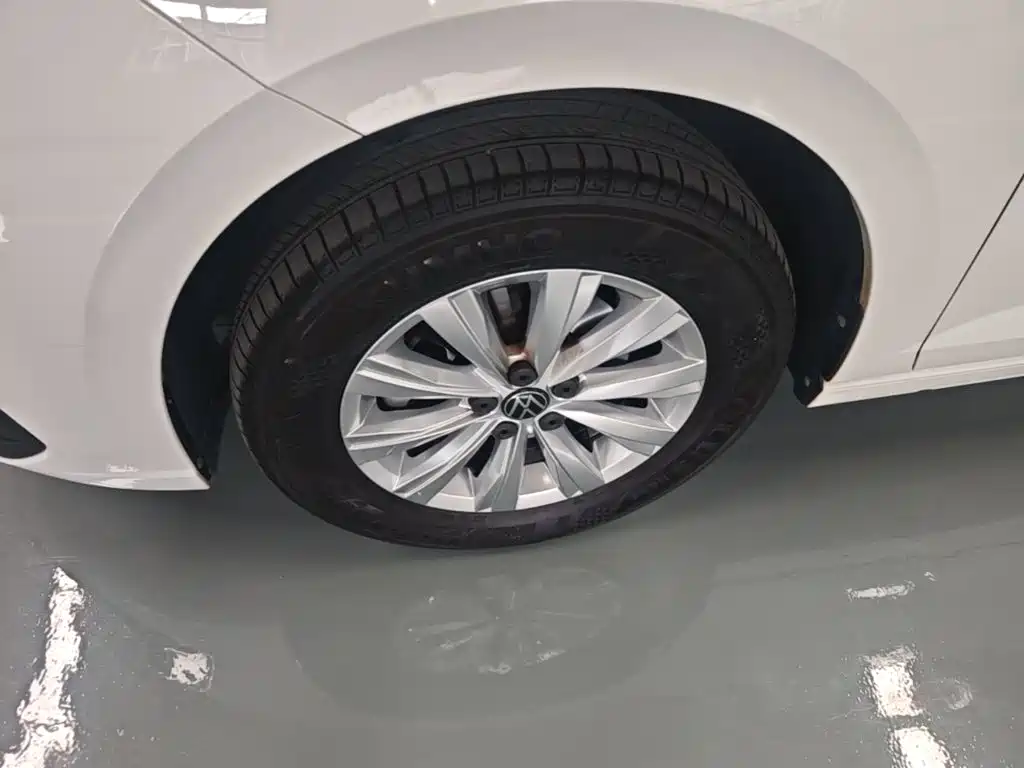 Lavida 2025 Xinrui 1.5L Outstanding Xinyi Edition купить на сайте DeffCars