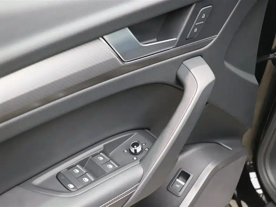 Audi Q5L 2022 40T luxury and dynamic model купить на сайте DeffCars