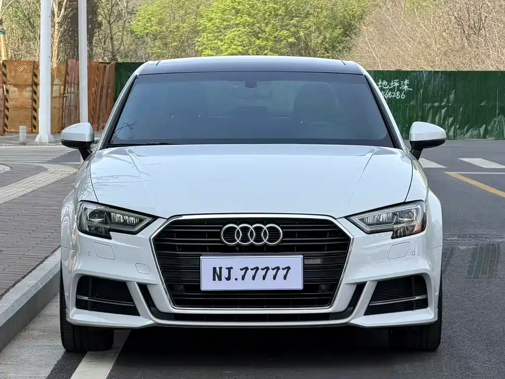 Audi A3 2019 Limousine 35 TFSI Sports National VI купить на сайте DeffCars