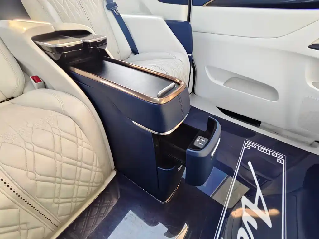 Buick GL8 2020 Avenir Four-seater Premium Edition купить на сайте DeffCars