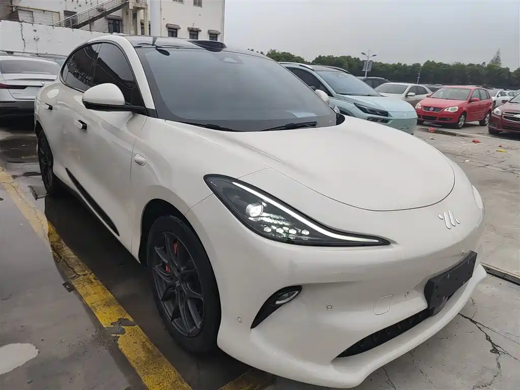 Zhiji LS6 2025 Smart Lizard Driving Edition купить на сайте DeffCars