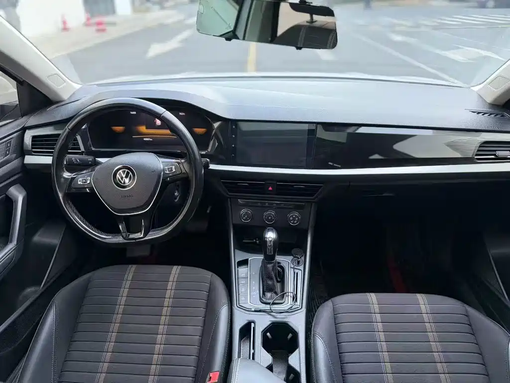 Lavida 2022 280TSI DSG Comfort Edition купить на сайте DeffCars