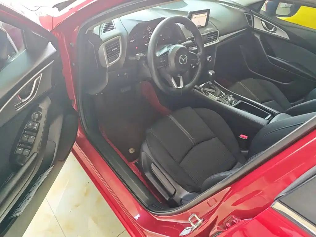 Mazda Axela 2017 Three-Car 1.5L Automatic Luxury Country V купить на сайте DeffCars