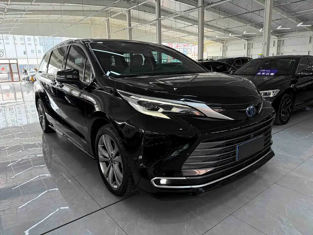 SIENNA 2023 2.5L Hybrid Premium Edition купить на сайте DeffCars