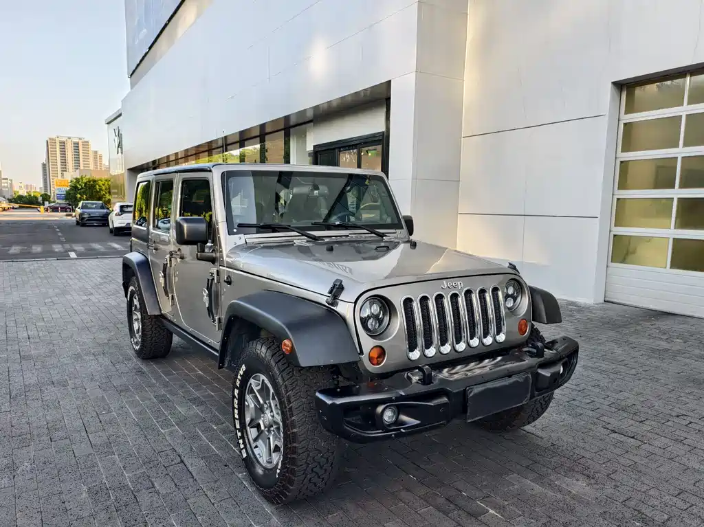 Wrangler 2013 3.6L Rubicon four-door version купить на сайте DeffCars