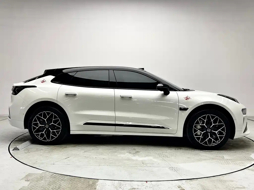 Jikrypton 001 2024 ME version 100kWh four-wheel drive купить на сайте DeffCars