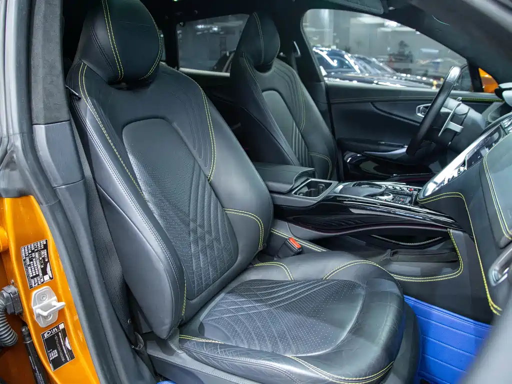 Aston Martin DBX 2022 3.0T STRAIGHT-SIX купить на сайте DeffCars