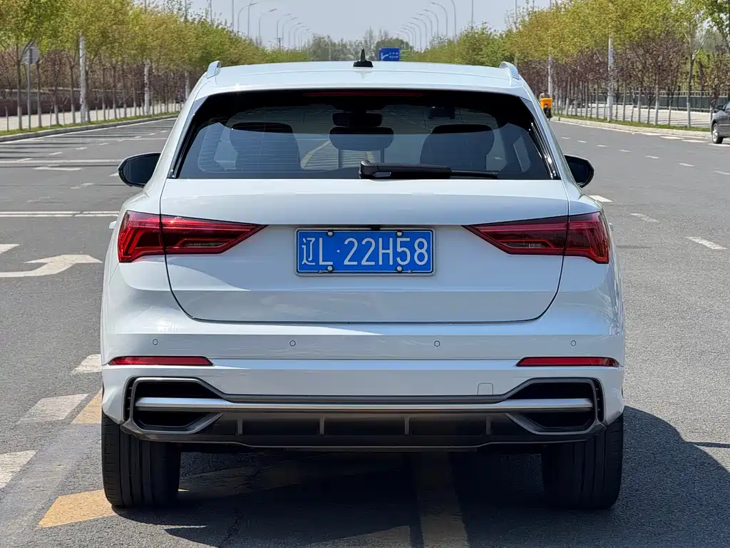 Audi Q3 2021 35 TFSI Fashionable and Dynamic купить на сайте DeffCars