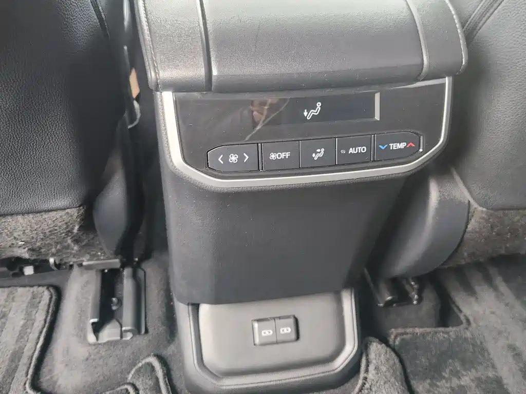 Highlander 2023 2.5L intelligent electric hybrid dual-engine four-wheel drive premium version 7 seats купить на сайте DeffCars
