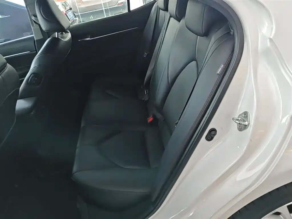 Camry 2019 facelift 2.5G Deluxe Edition купить на сайте DeffCars
