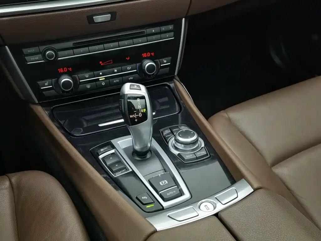 BMW 5 Series GT 2011 535i Elegant купить на сайте DeffCars