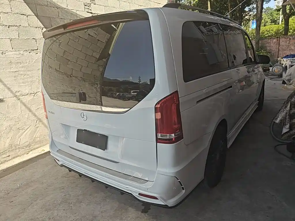 Mercedes V-Class 2018 Model V 260 Premium Edition Country купить на сайте DeffCars