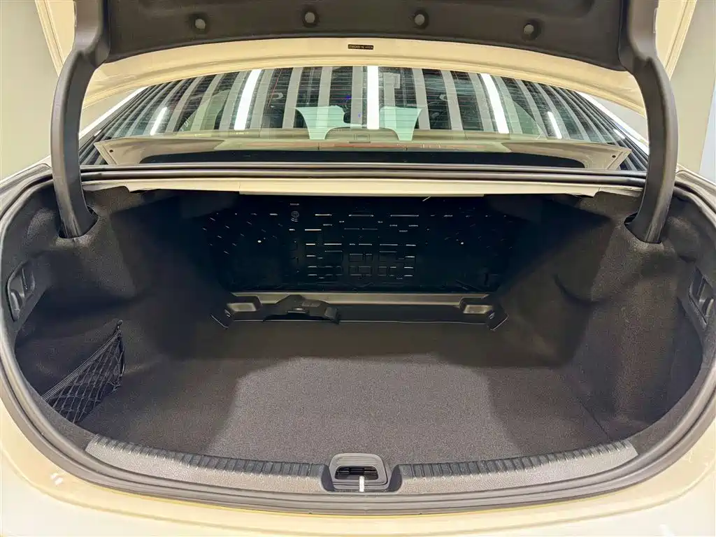 Mercedes-Benz C-Class 2022 C 200 L Sports Edition купить на сайте DeffCars