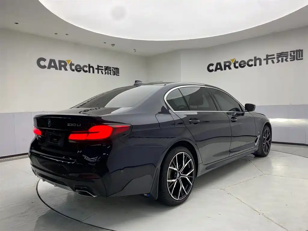 BMW 5 Series 2021 530Li Leading M Sports Package купить на сайте DeffCars