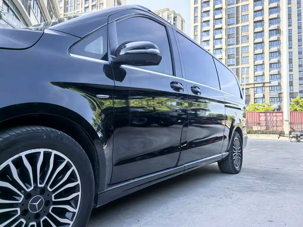 Mercedes-Benz V-Class 2017 V 260 L Premium Extended Edition купить на сайте DeffCars