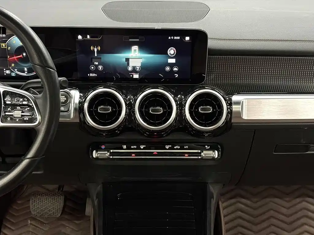 Mercedes-Benz GLB 2020 facelift GLB 200 dynamic купить на сайте DeffCars