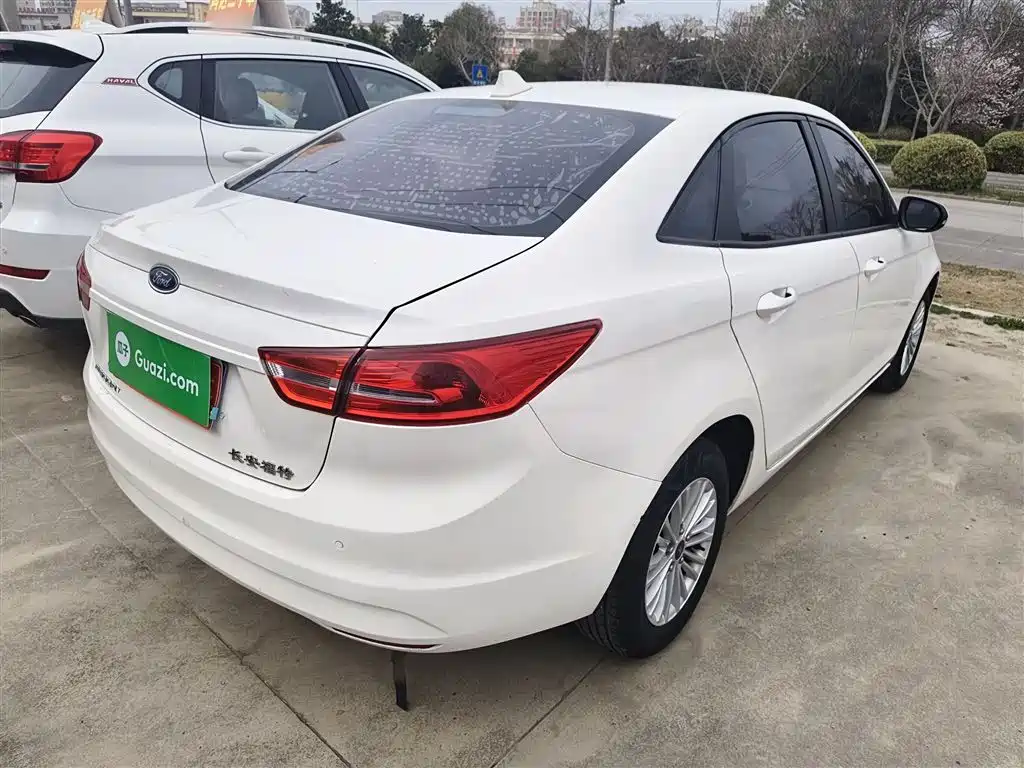 Escort 2017 facelift 1.5L automatic comfort model купить на сайте DeffCars