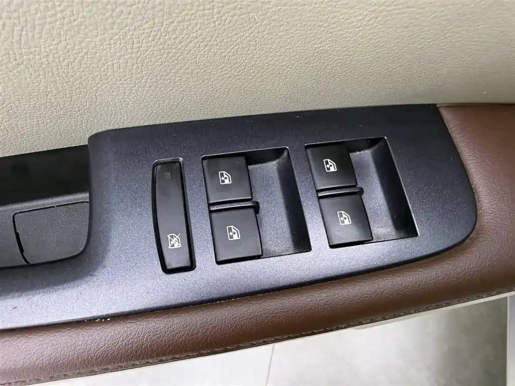 Buick GL8 2018 28T luxury model National VI купить на сайте DeffCars