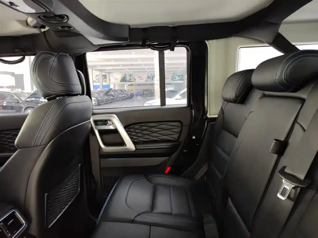 Beijing Off-Road BJ40 2024 2.0T City Hunter Honor Edition купить на сайте DeffCars