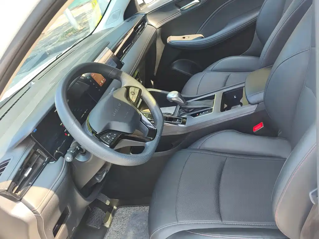 Roewe i5 2024 1.5L CVT Premium Edition купить на сайте DeffCars