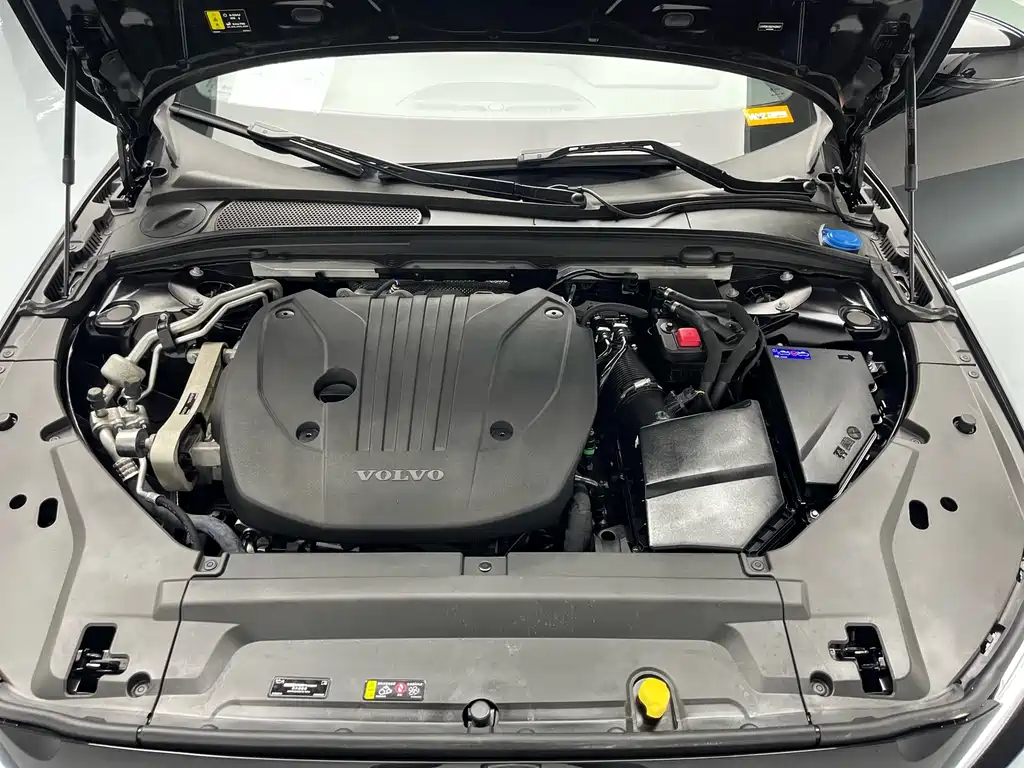 Volvo S90 2025 B5 Zhiyuan Luxury Edition купить на сайте DeffCars