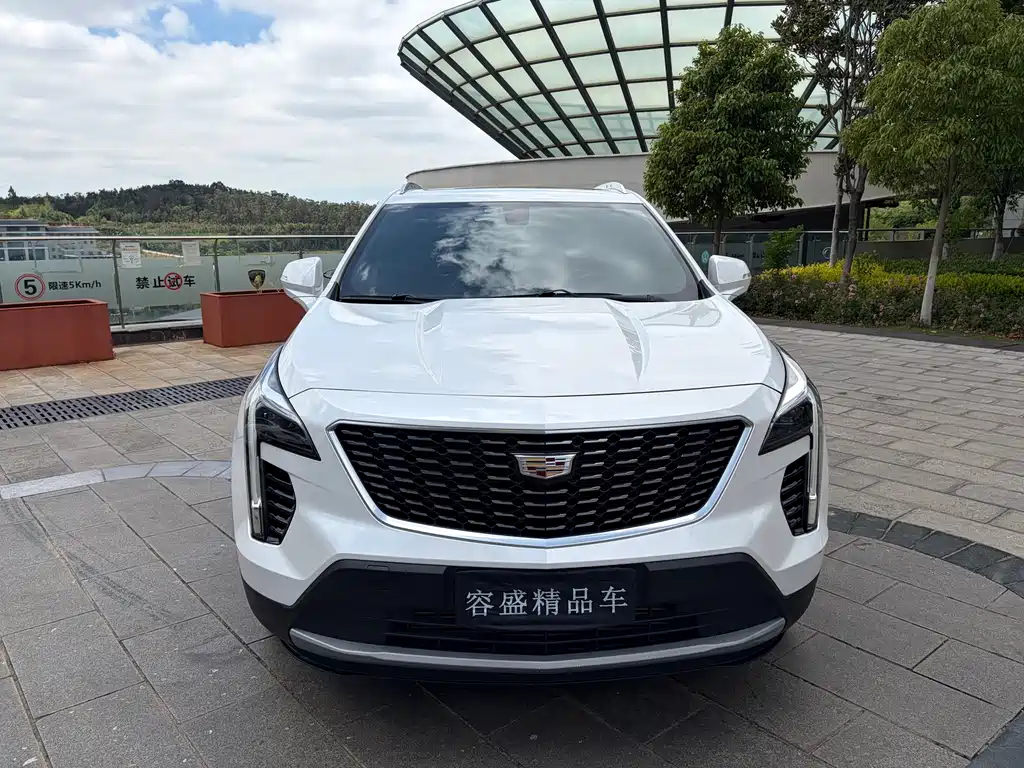 Cadillac XT4 2018 28T two-wheel drive leading model купить на сайте DeffCars