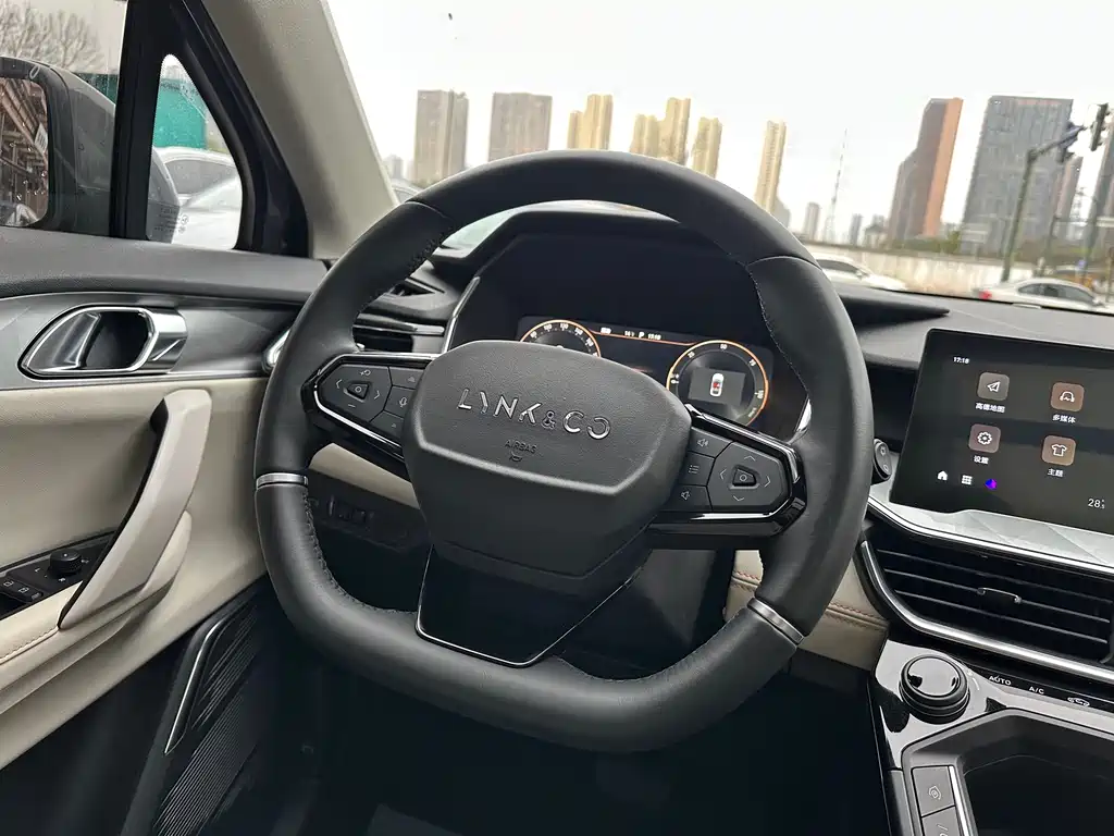 Lynk & Co 06 EM-P 2022 PHEV 84KM Range Edition Pro купить на сайте DeffCars