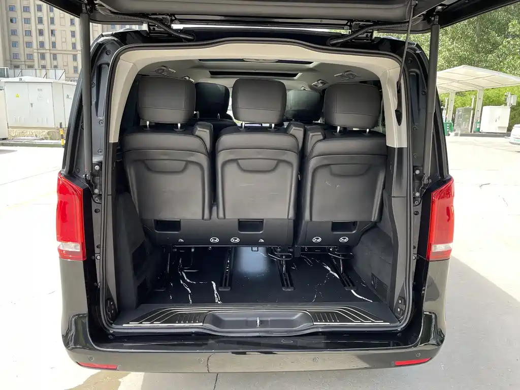 Mercedes V-Class 2022 V 260 Navigator Edition купить на сайте DeffCars