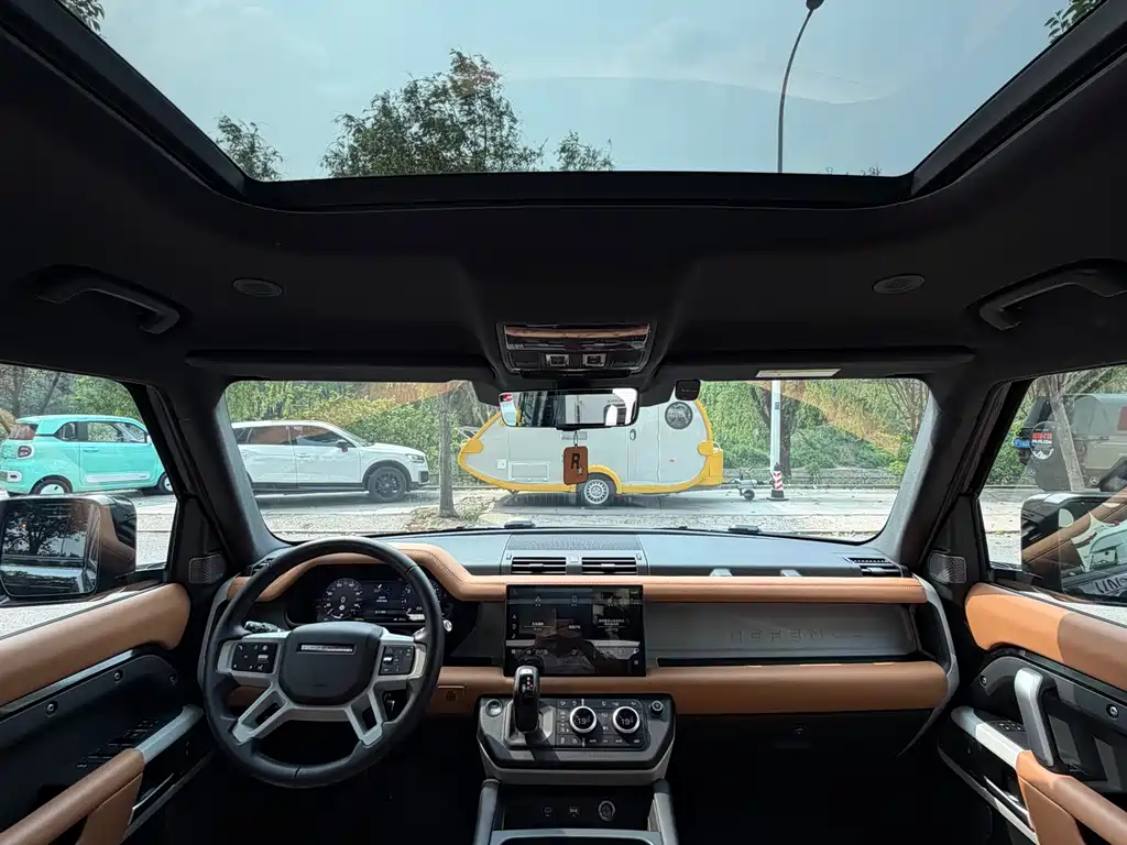 Land Rover Defender 2024 110 3.0T P400 X-DYNAMIC HSE купить на сайте DeffCars