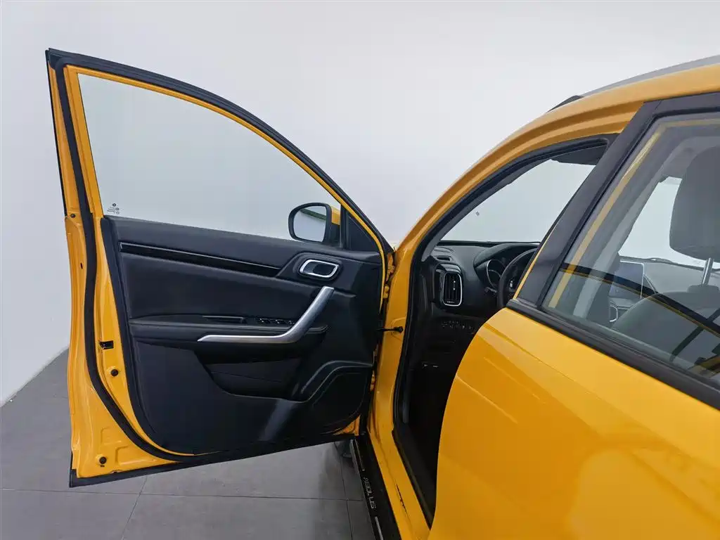 Dongfeng Fengshen AX4 2017 1.6L DCT fashion model купить на сайте DeffCars