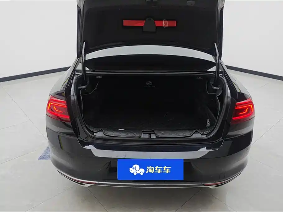 Magotan 2020 330TSI DSG leading model купить на сайте DeffCars