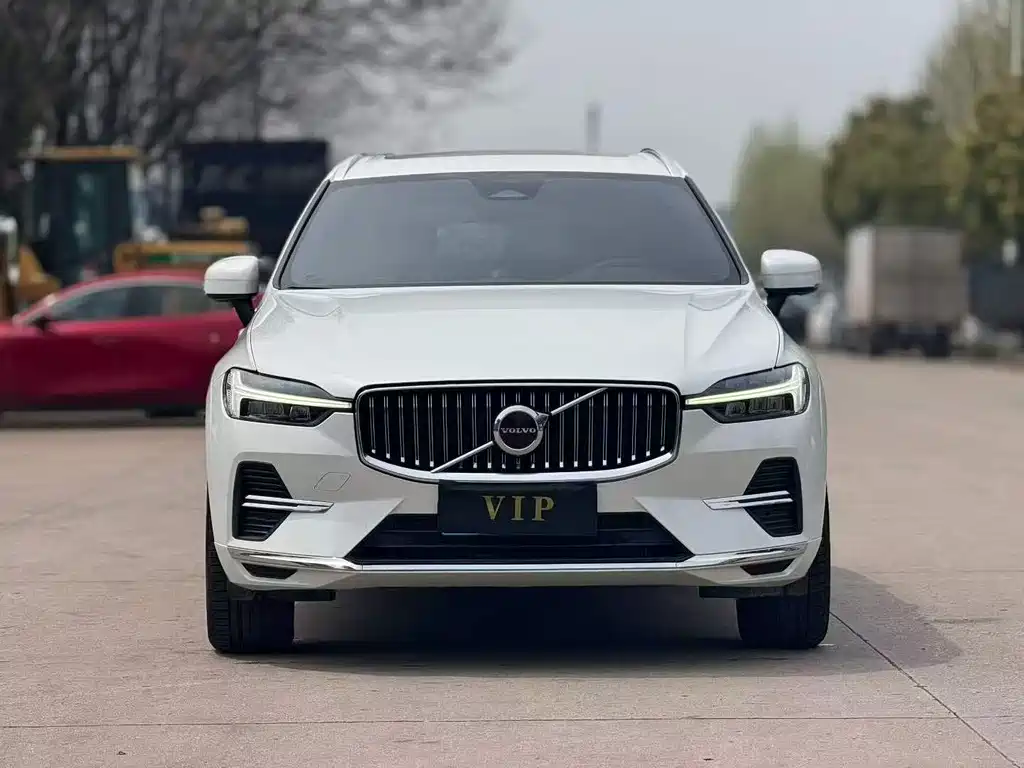 Volvo XC60 2024 B5 four-wheel drive Zhiyi Luxury Edition купить на сайте DeffCars