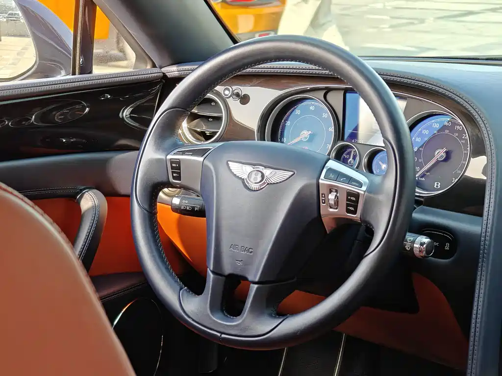 Flying Spur 2017 4.0T V8 Standard Edition купить на сайте DeffCars