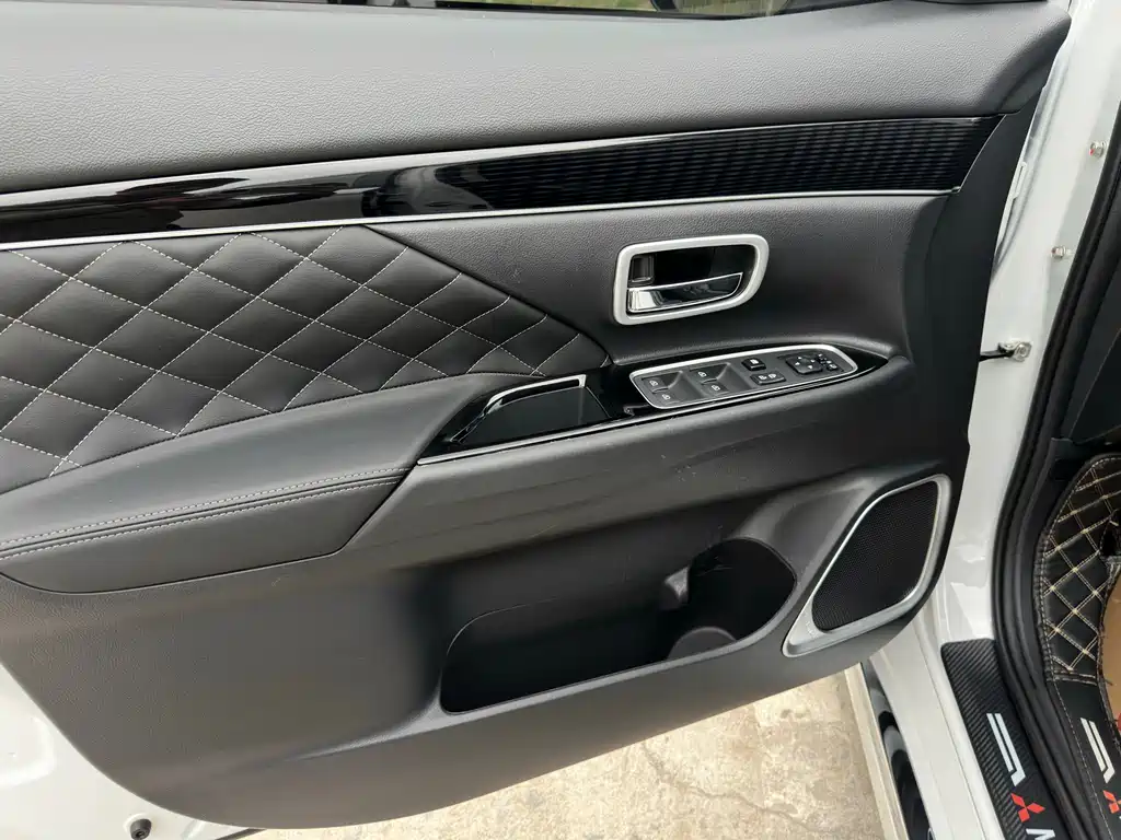 Outlander 2021 2.0L 2WD Enjoy Edition 5 seats купить на сайте DeffCars