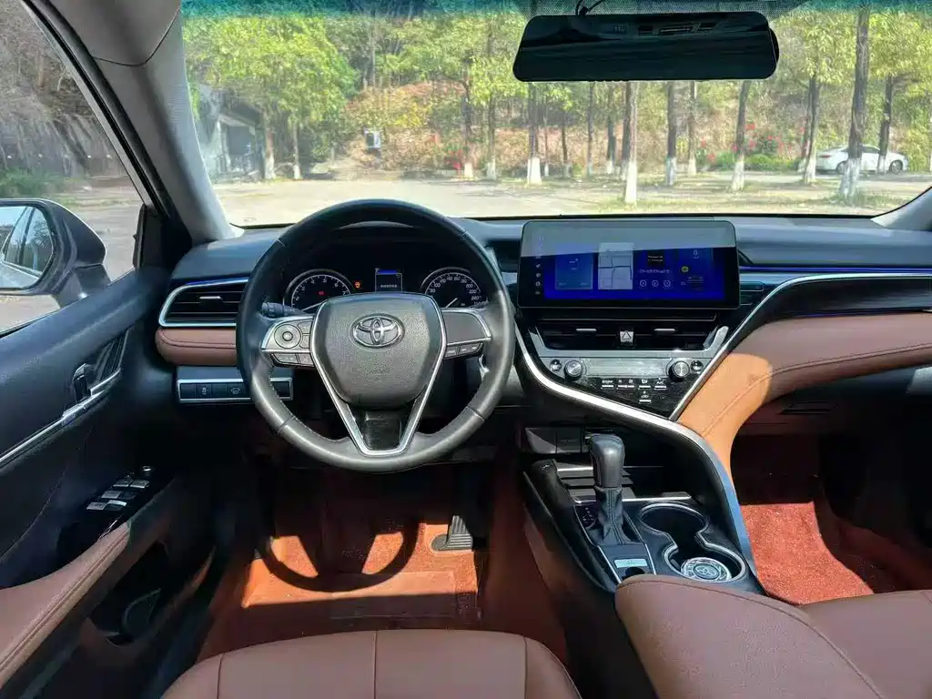 Camry 2022 2.0GVP Leading Edition купить на сайте DeffCars