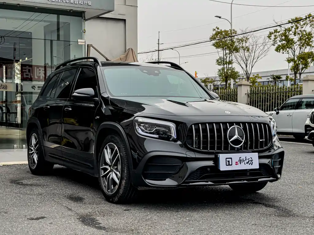 Mercedes-Benz GLB AMG 2023 AMG GLB 35 4MATIC купить на сайте DeffCars