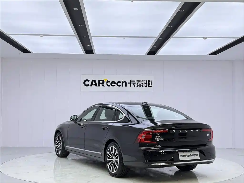 Volvo S90 2025 B5 Zhiyi Luxury Edition купить на сайте DeffCars