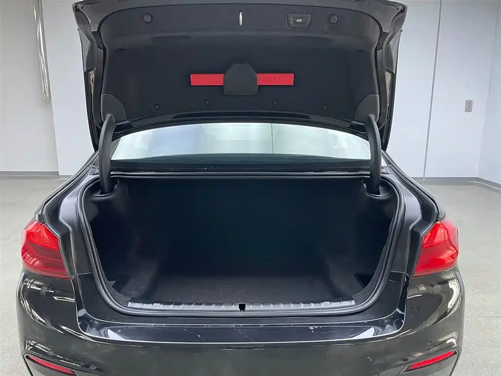BMW 5 Series 2019 facelift 525Li M Sports Package купить на сайте DeffCars