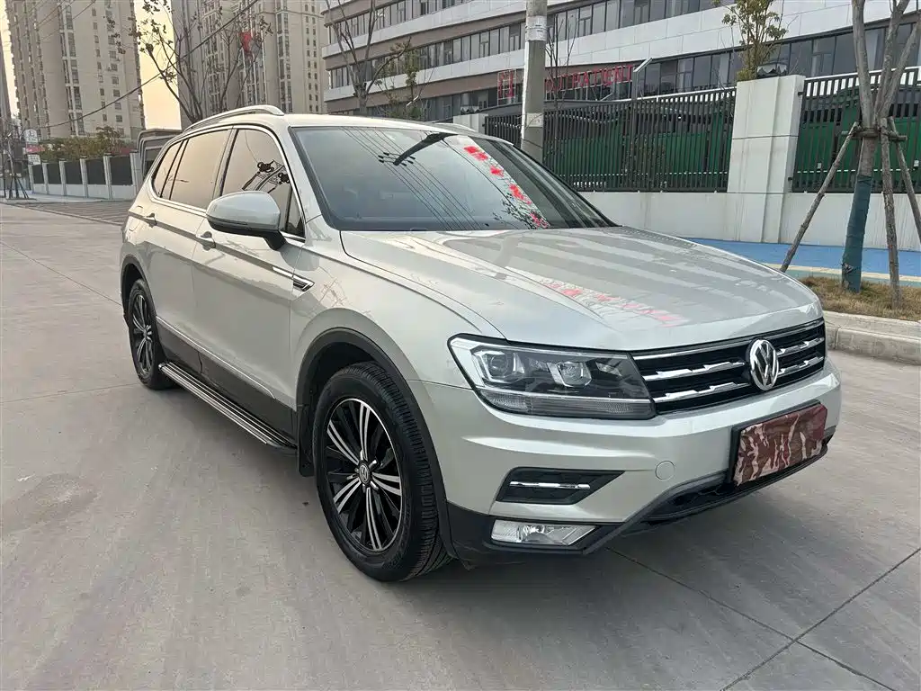 Tiguan L 2020 330TSI automatic two-wheel drive panoramic comfort version National VI купить на сайте DeffCars