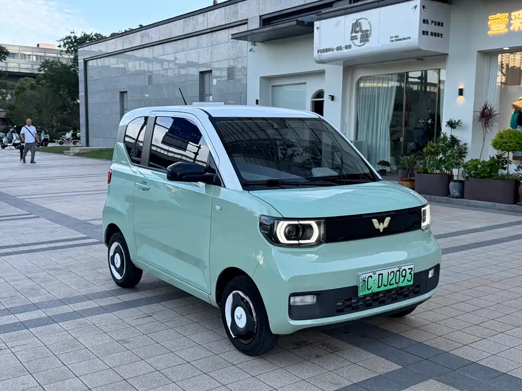 Hongguang MINIEV 2021 Macaron Sandwich Model 170km Lithium Iron Phosphate купить на сайте DeffCars