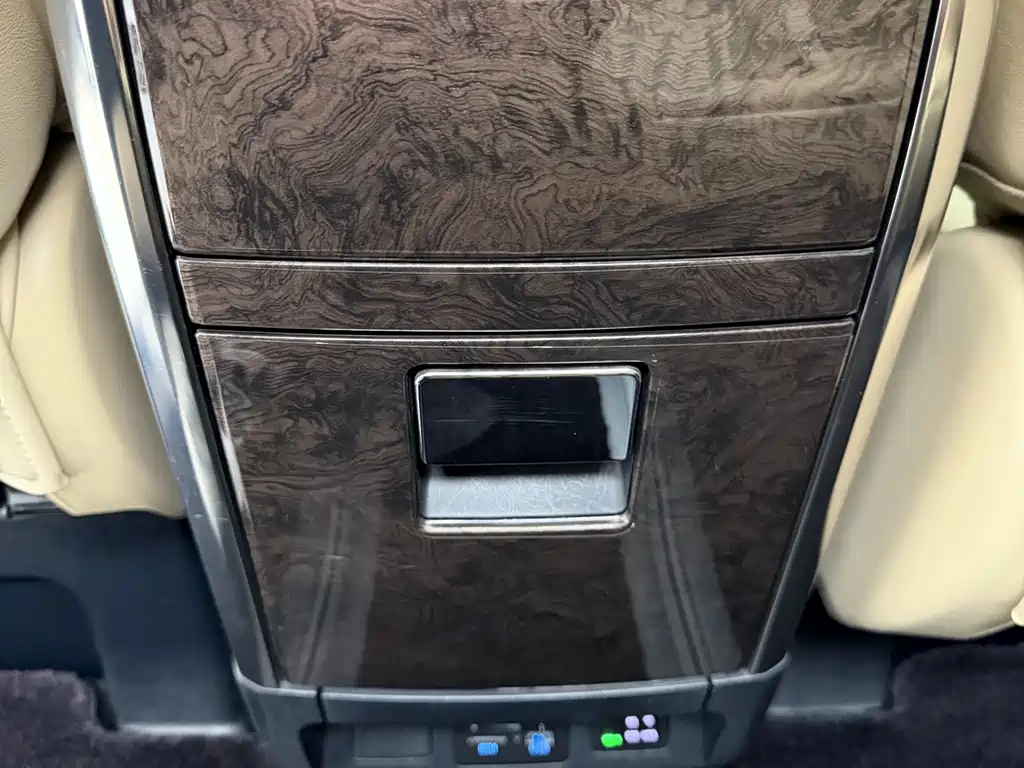 Wilfa 2019 Shuangqing 2.5L HV Premium Edition купить на сайте DeffCars