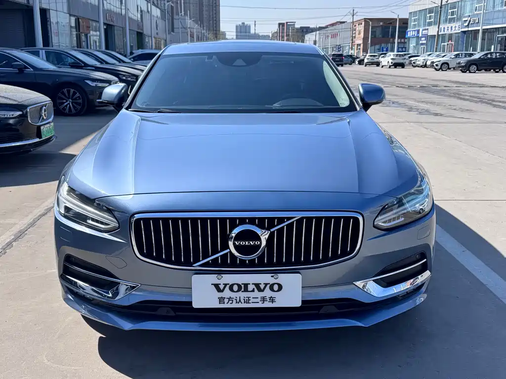 Volvo S90 2020 T5 Zhiyuan Luxury Edition купить на сайте DeffCars