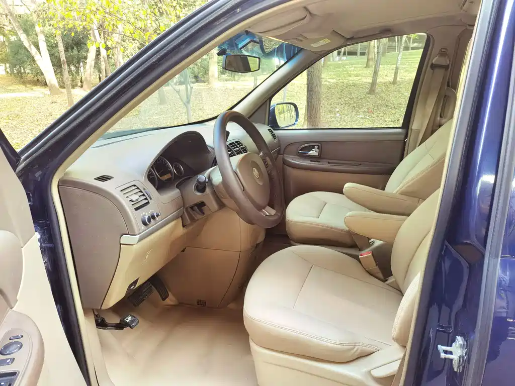 Buick GL8 2014 2.4L Classic Edition купить на сайте DeffCars