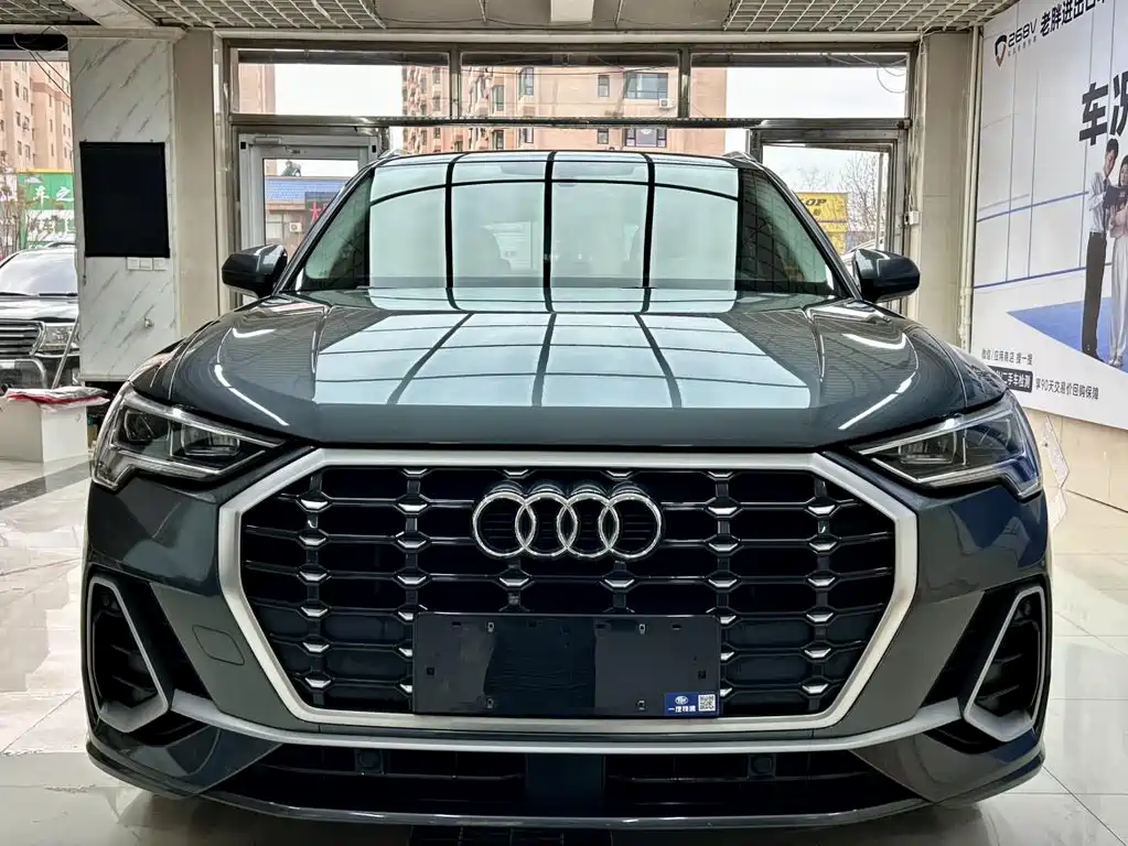 Audi Q3 2022 35 TFSI Fashionable and Dynamic купить на сайте DeffCars