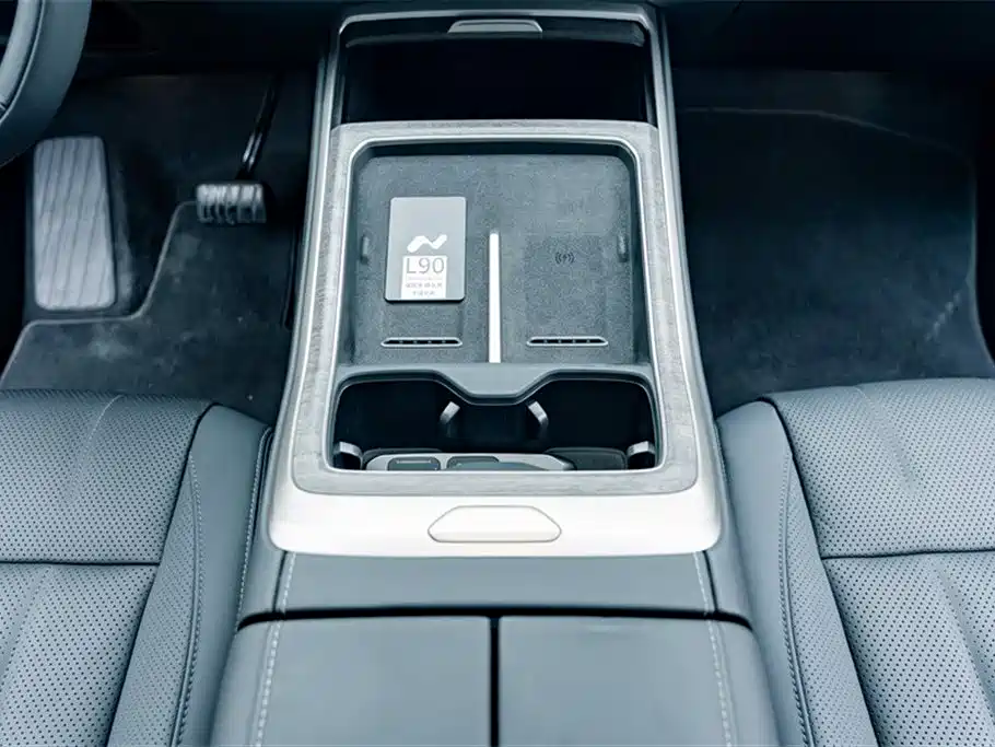 Ledo L90 2025 Ultra six-seater version купить на сайте DeffCars