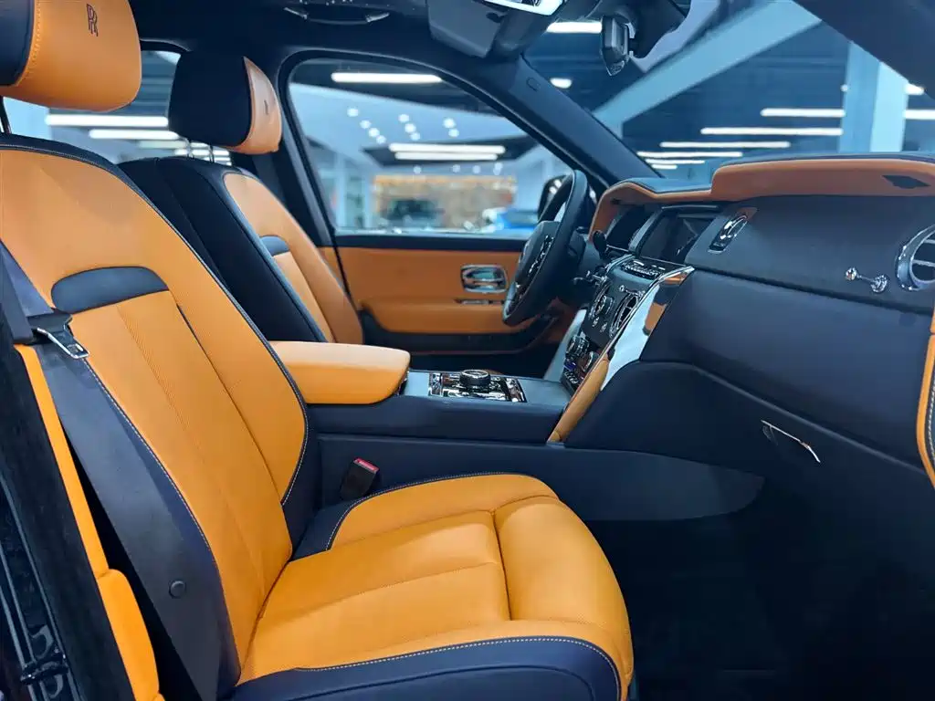 Cullinan 2018 five-seater version купить на сайте DeffCars