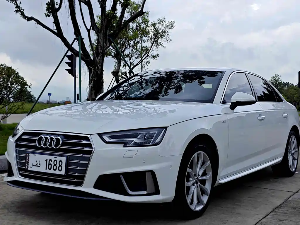 Audi A4L 2019 40 TFSI Fashion Type National VI купить на сайте DeffCars